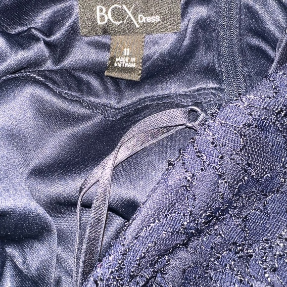 Elegant Navy Lace Tule Formal Maxi Dress - Picture 3 of 6